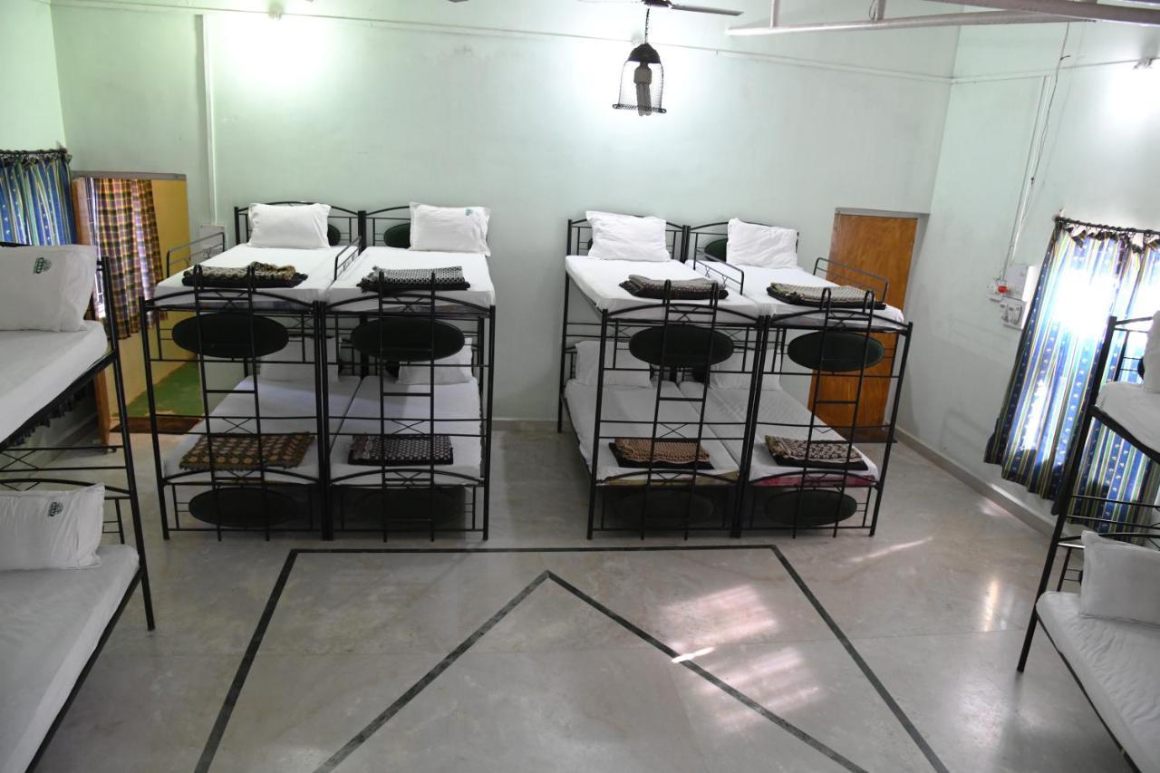 Baaz Jungle Resort Khawāsa Exteriör bild