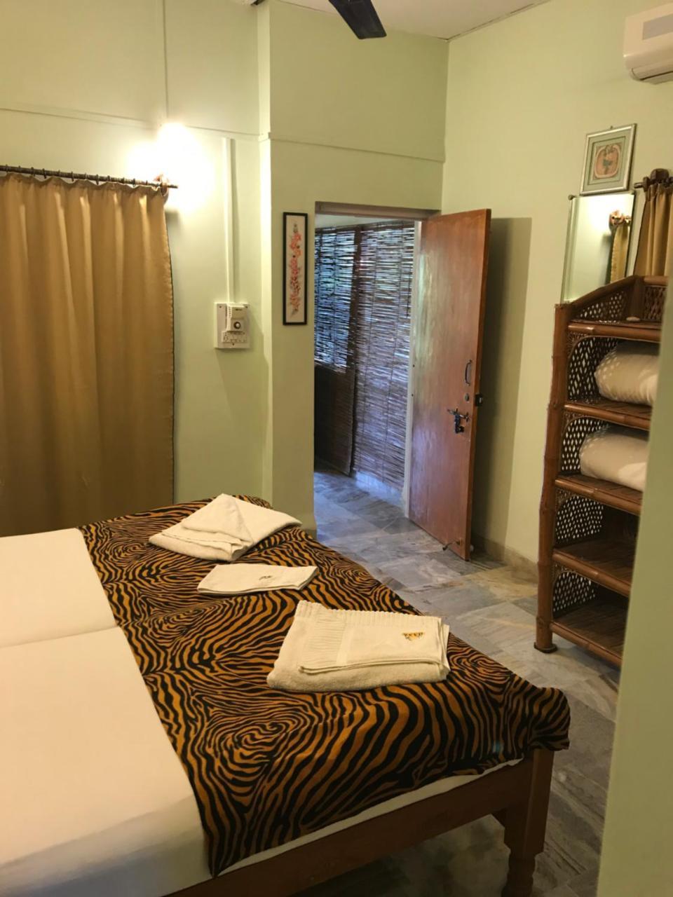Baaz Jungle Resort Khawāsa Exteriör bild