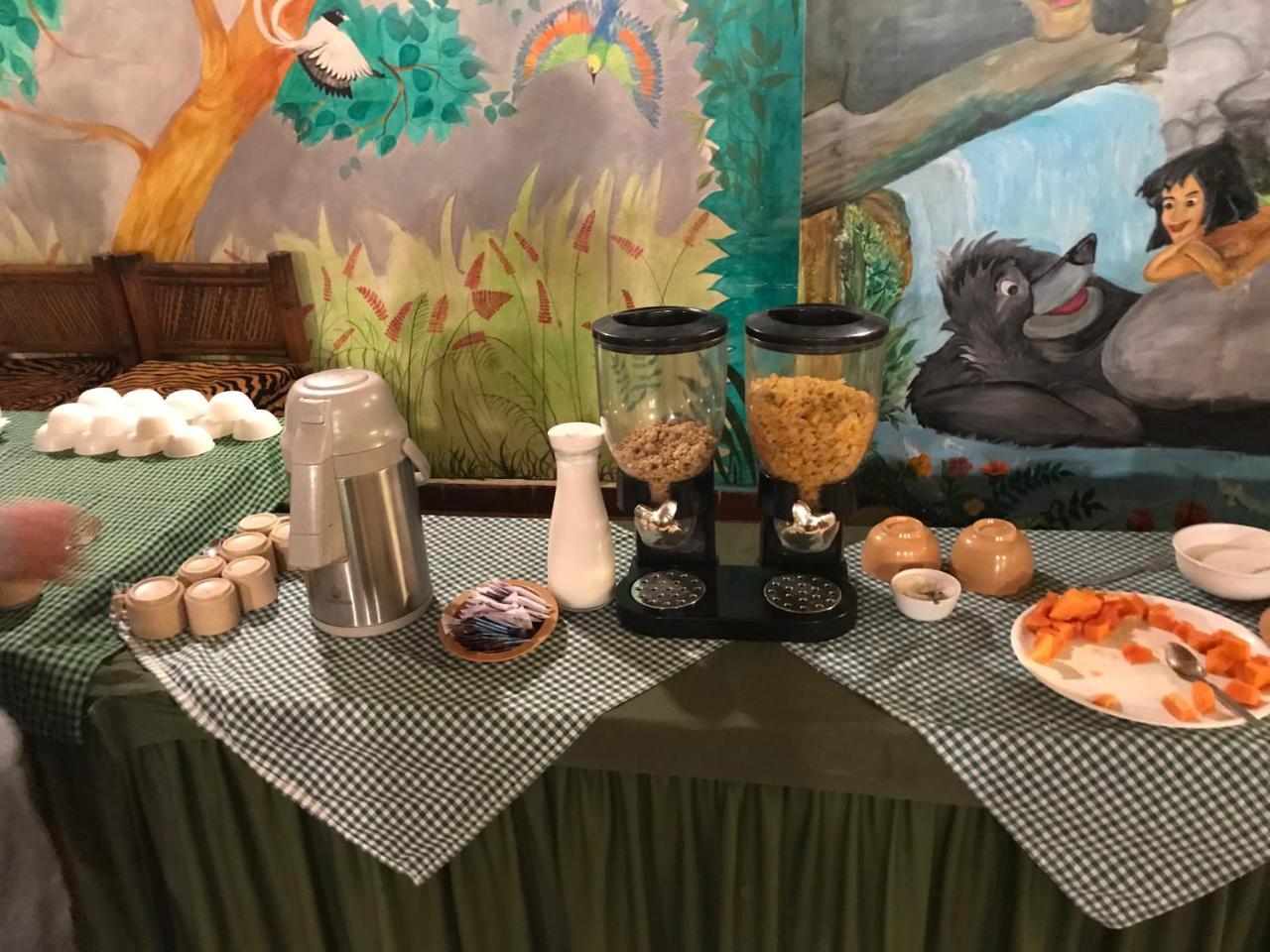 Baaz Jungle Resort Khawāsa Exteriör bild
